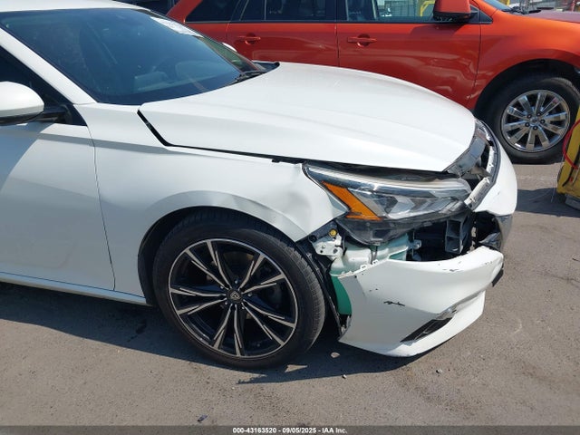 1N4BL4FV1KC116437 Nissan 2019