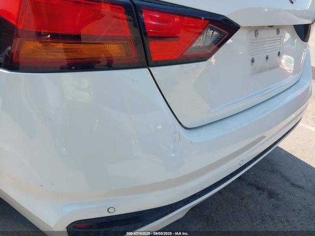 1N4BL4FV1KC116437 Nissan 2019