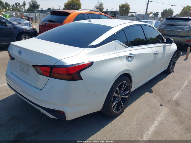1N4BL4FV1KC116437 Nissan 2019