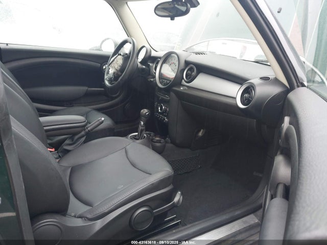2013 MINI CLUBMAN WMWZF3C55DT489561 Photo 4