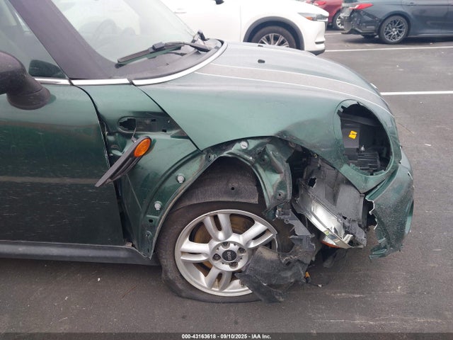 2013 MINI CLUBMAN WMWZF3C55DT489561 Photo 5