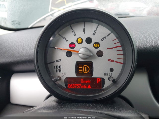 2013 MINI CLUBMAN WMWZF3C55DT489561 Photo 6