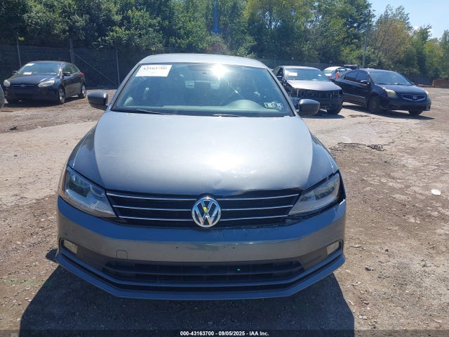 3VWD17AJXHM301928 Volkswagen 1.8 tsi