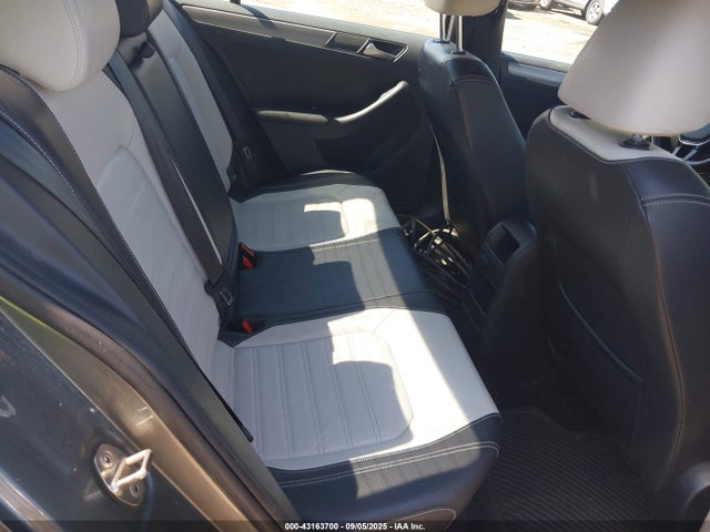 3VWD17AJXHM301928 Volkswagen 1.8 tsi