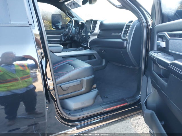 3C6UR5DLXNG169798 RAM 2500 Big Horn 4x4 6&#039;4 Box