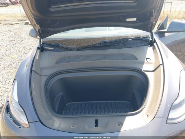 2023 TESLA MODEL Y 7SAYGDEF2PF712401 Photo 9