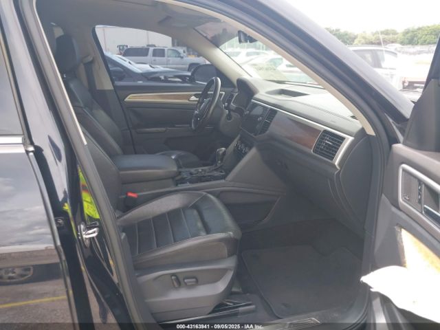 2018 VOLKSWAGEN ATLAS 1V2NR2CA8JC580723 Photo 4