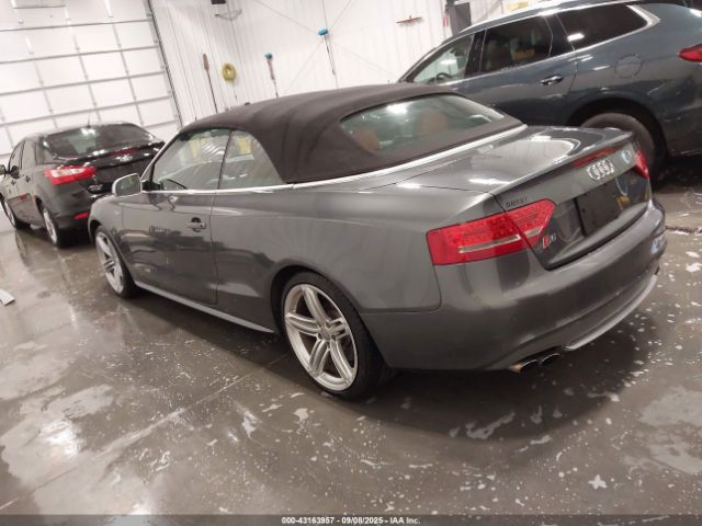 2011 AUDI S5 WAUVGAFH1BN005845 Photo 2