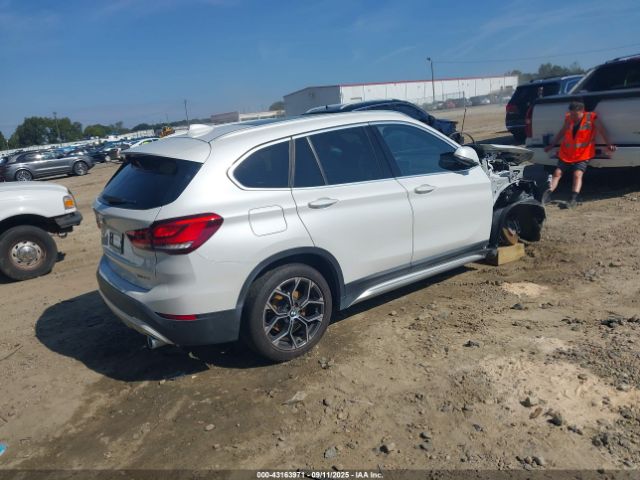 2022 BMW X1 WBXJG7C03N5U62893 Photo 3