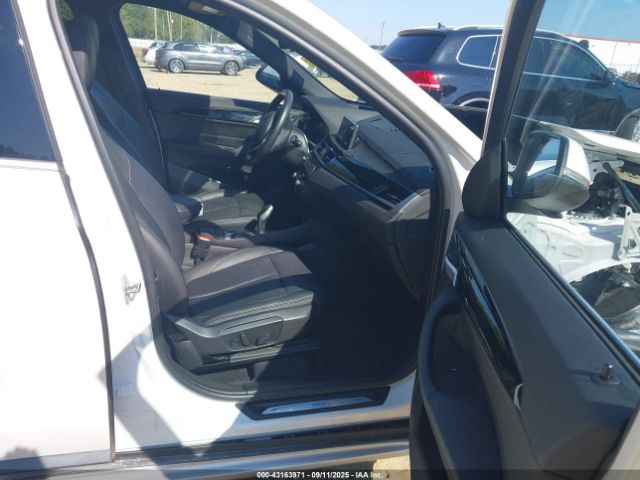 2022 BMW X1 WBXJG7C03N5U62893 Photo 4