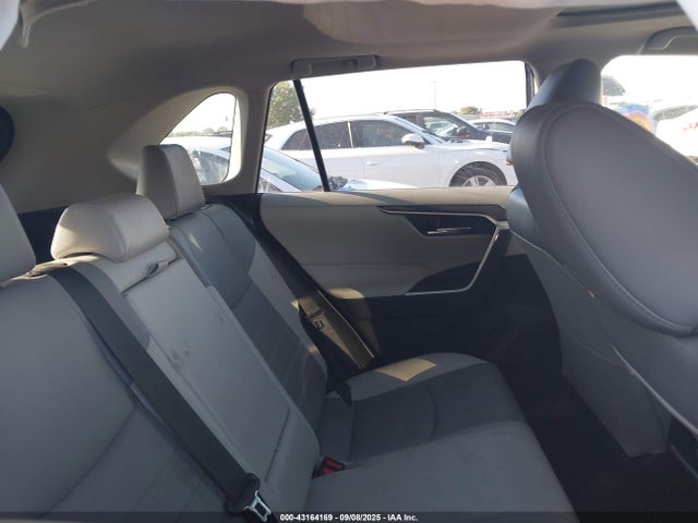 2019 TOYOTA RAV4 JTMA1RFV4KJ009953 Photo 7