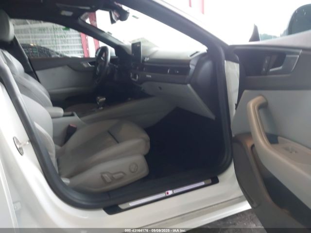 2021 AUDI A5 SPORTBACK WAUDACF57MA044531 Photo 4