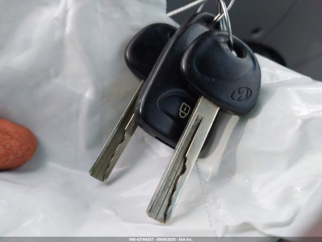 KMHCT4AE1HU217563 Hyundai 2017