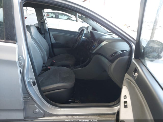 KMHCT4AE1HU217563 Hyundai 2017
