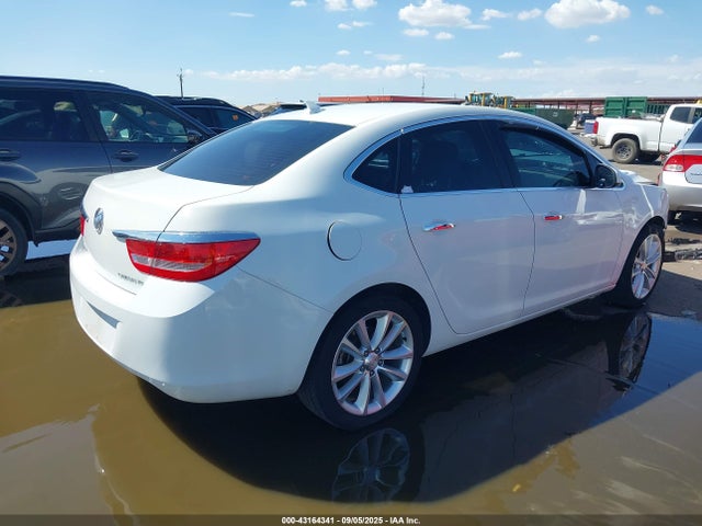 1G4PP5SK7E4244343 Buick lea