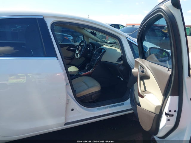 1G4PP5SK7E4244343 Buick lea