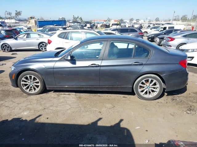 BMW 2016 2016 WBA8A9C50GK617633 Image 14
