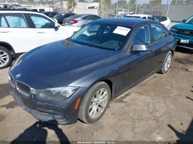 BMW 2016 2016 WBA8A9C50GK617633 Image 2