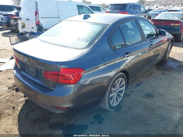 BMW 2016 2016 WBA8A9C50GK617633 Image 4
