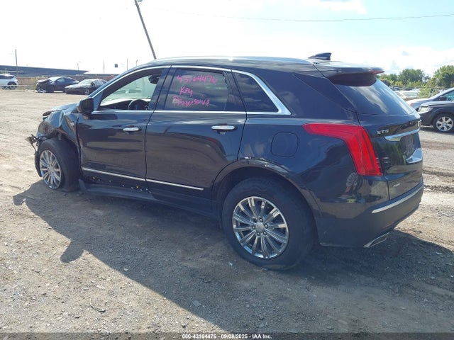 2019 CADILLAC XT5 1GYKNDRS5KZ272963 Photo 2