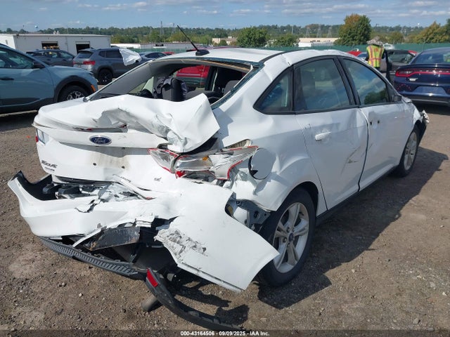 Ford 2014 2014 1FADP3F22EL446539 Image 4