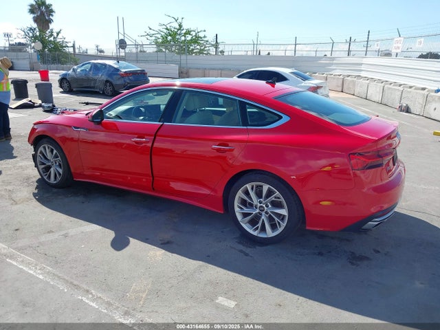 2022 AUDI A5 SPORTBACK WAUABCF56NA008878 Photo 2