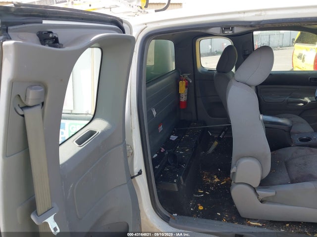 Toyota 2tr-fe 2015 5TFTX4CN8FX054895 Image 8