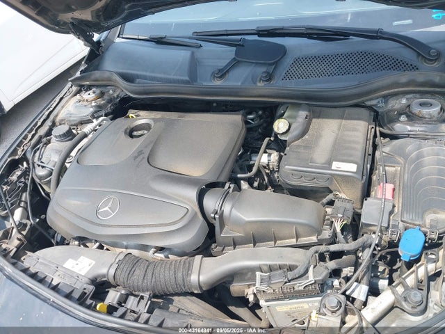 WDDSJ4GB8EN104787 Mercedes-Benz CLA-Class