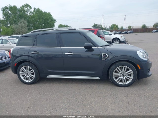 Mini Countryman 2017 WMZYT5C33H3D78937 Image 13
