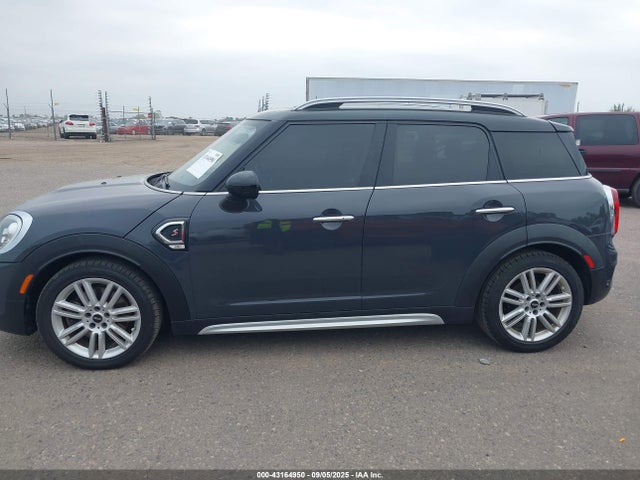 Mini Countryman 2017 WMZYT5C33H3D78937 Image 14