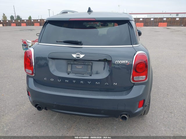 Mini Countryman 2017 WMZYT5C33H3D78937 Image 16