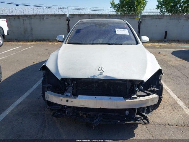 WDDUG8CB3FA132770 Mercedes-Benz S-Class