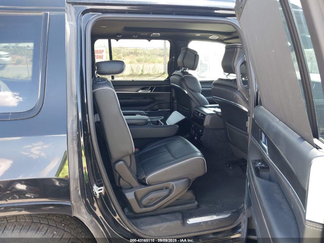 1C4SJVFP7RS107622 Jeep Grand Wagoneer