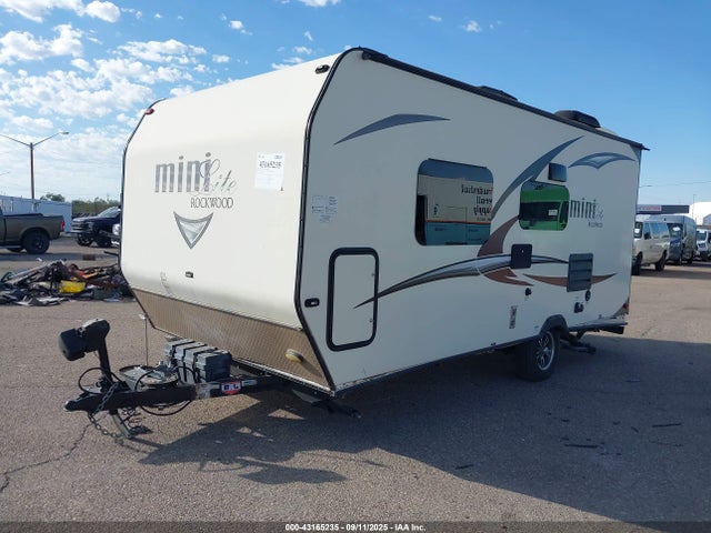 Forest River 2018 2018 4X4TRLU19JD418150 Image 2