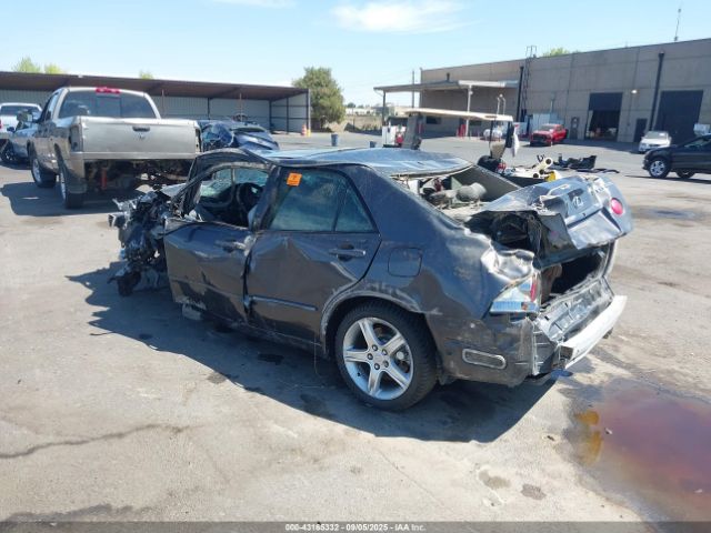 2005 LEXUS IS 300 JTHBD192950101406 Photo 2