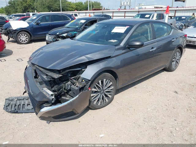 Nissan 2024 2024 1N4BL4DV6RN370937 Image 2