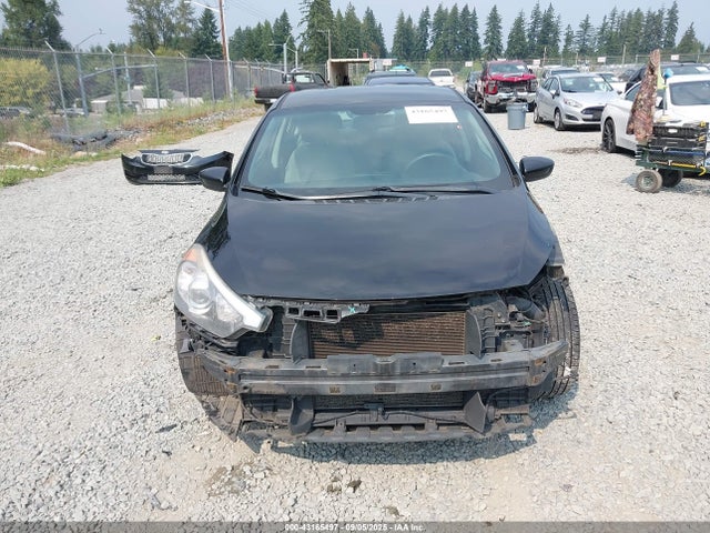KNAFK4A62E5065499 KIA Forte