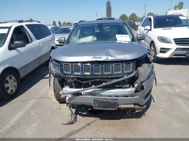 3C4NJCBB7KT832427 Jeep 2019