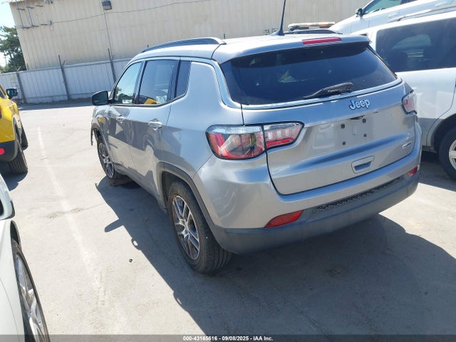 3C4NJCBB7KT832427 Jeep 2019