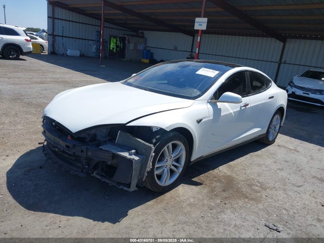 2013 TESLA MODEL S 5YJSA1DN8DFP16265 Photo 1
