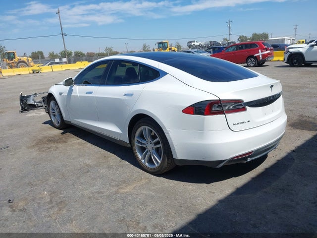 2013 TESLA MODEL S 5YJSA1DN8DFP16265 Photo 2