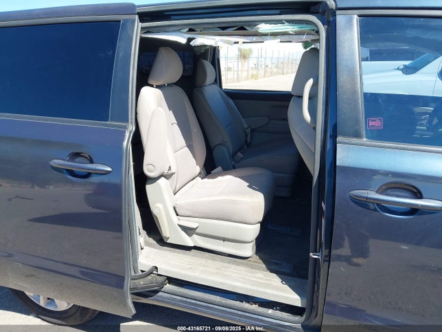 KNDMB5C17H6221696 KIA Sedona