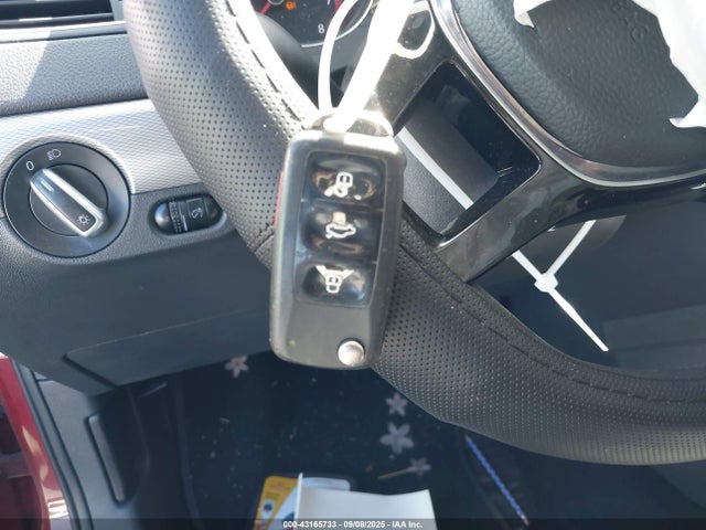 3VWD67AJ2GM245483 Volkswagen 1.4t