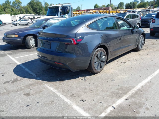 2025 TESLA MODEL 3 5YJ3E1EA4SF918358 Photo 3