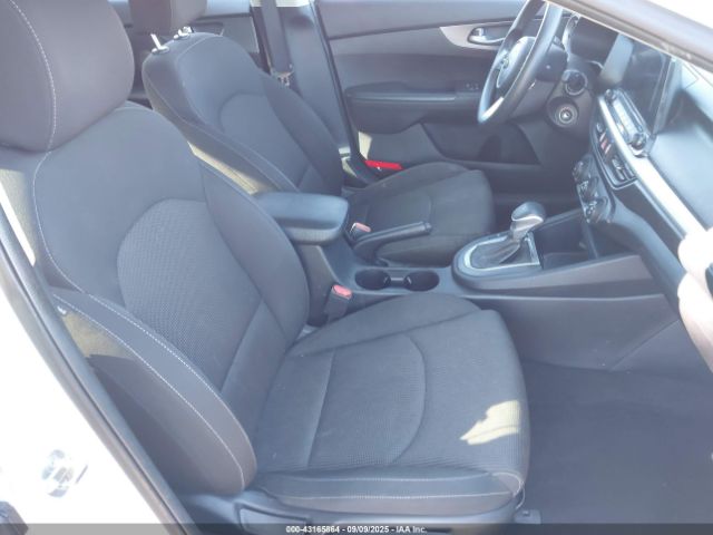 2020 KIA FORTE 3KPF24AD6LE257057 Photo 4