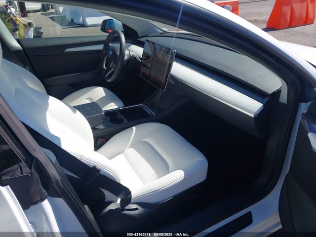 2022 TESLA MODEL 3 5YJ3E1EA5NF324883 Photo 4