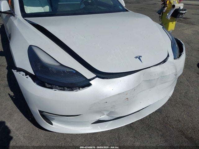 2022 TESLA MODEL 3 5YJ3E1EA5NF324883 Photo 5