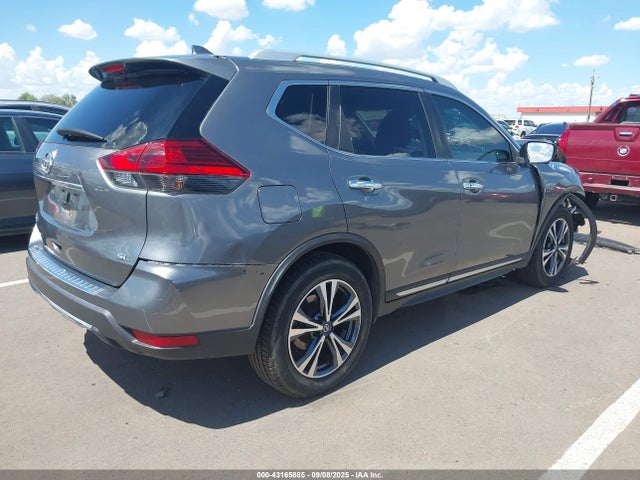 Nissan 2017 2017 JN8AT2MT2HW382136 Image 4