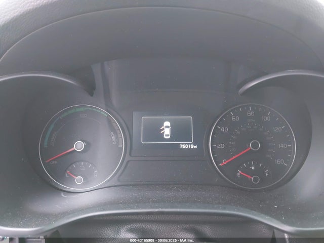 KNAGU4LEXH5011598 KIA 2017