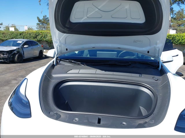 2024 TESLA MODEL Y 7SAYGDED2RF169875 Photo 9